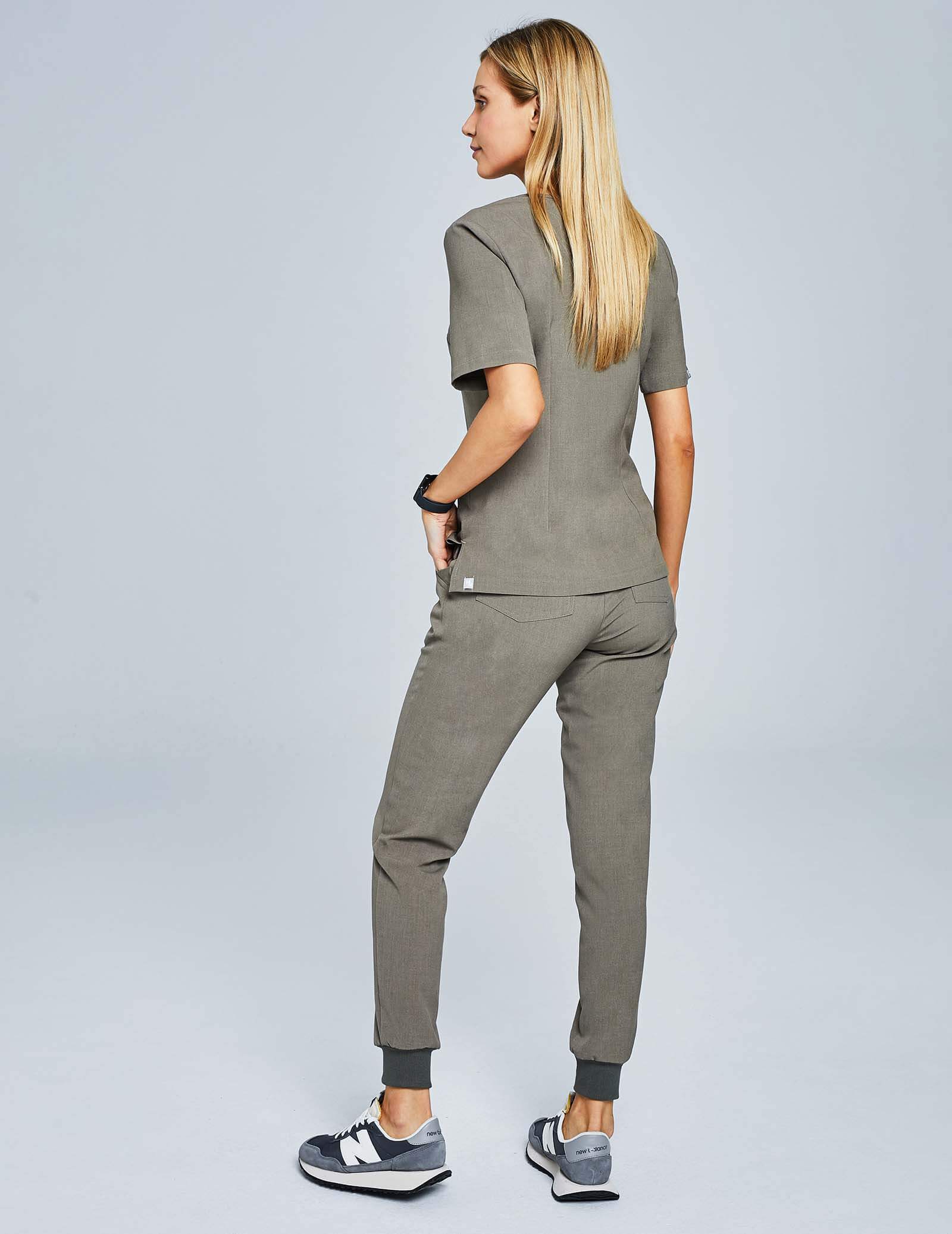 Pantaloni Joggers pentru femei - DARK SAND Pantaloni Joggers pentru femei - DARK SAND