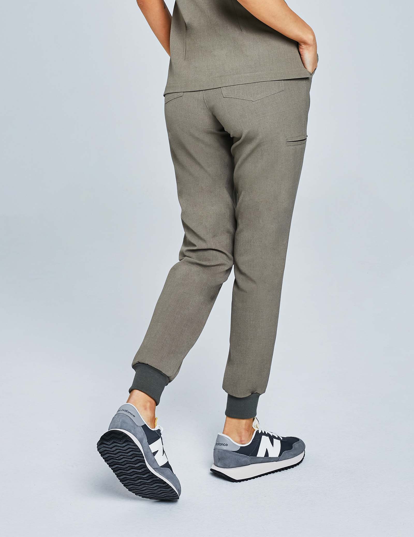 Pantaloni Joggers pentru femei - DARK SAND Pantaloni Joggers pentru femei - DARK SAND