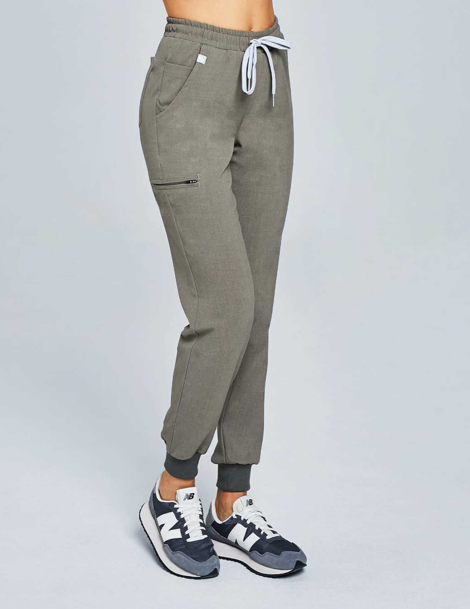 Pantaloni Joggers pentru femei - DARK SAND Pantaloni Joggers pentru femei - DARK SAND
