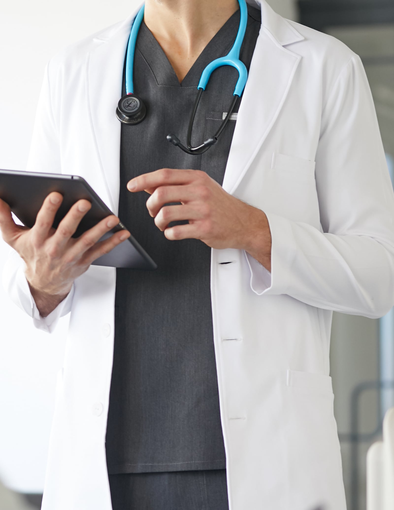 Șorț medical Slim Fit pentru bărbați - COLTON Șorț medical Slim Fit pentru bărbați - COLTON