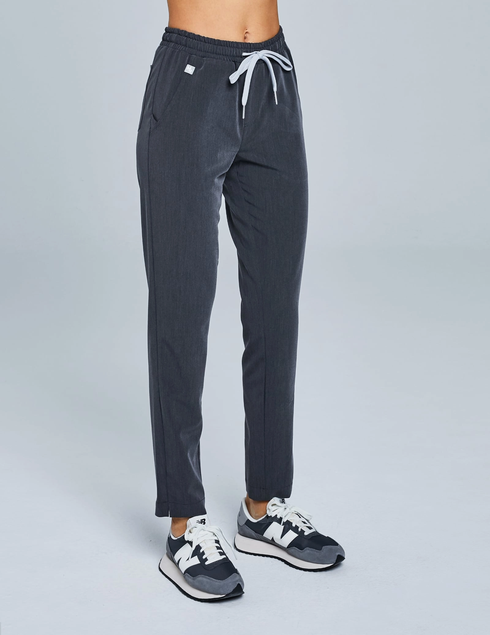 Pantalonii de bază pentru femei OUTLET - SHADOW