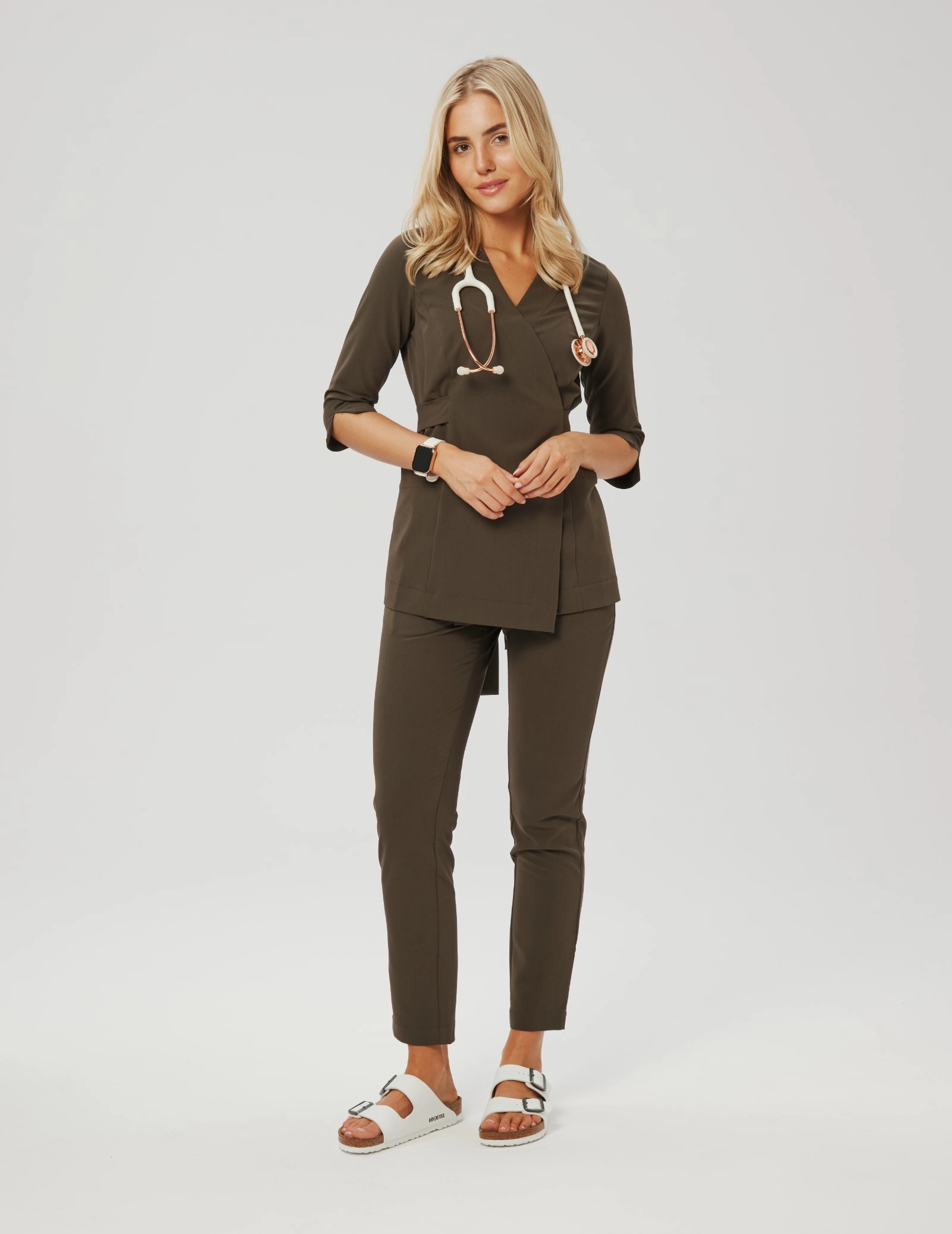 Pantaloni pentru femei Basic - OLIVE NIGHT Pantaloni pentru femei Basic - OLIVE NIGHT