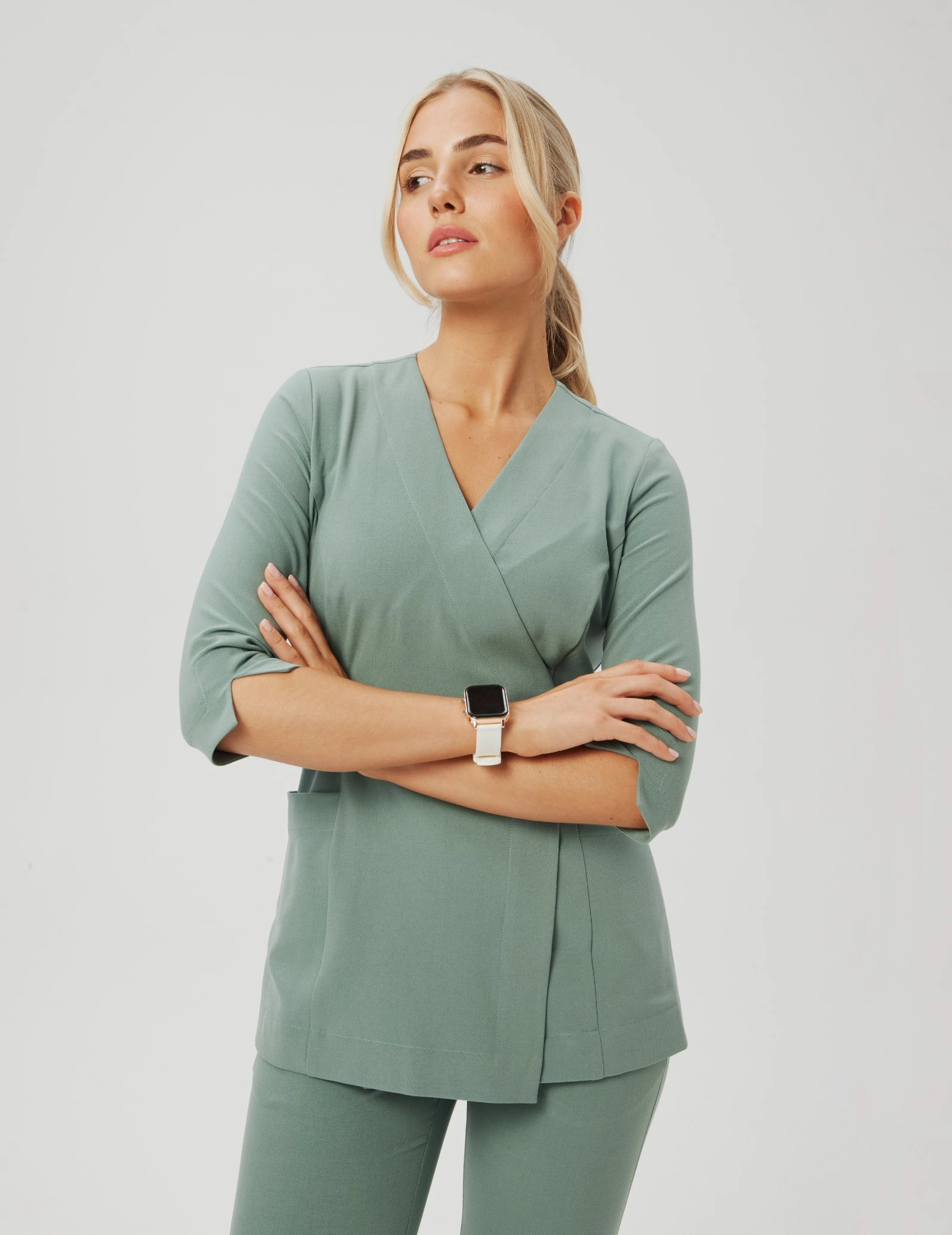 Bluză medicală legată Rosalie - WOODROSE Bluză medicală legată Rosalie - WOODROSE