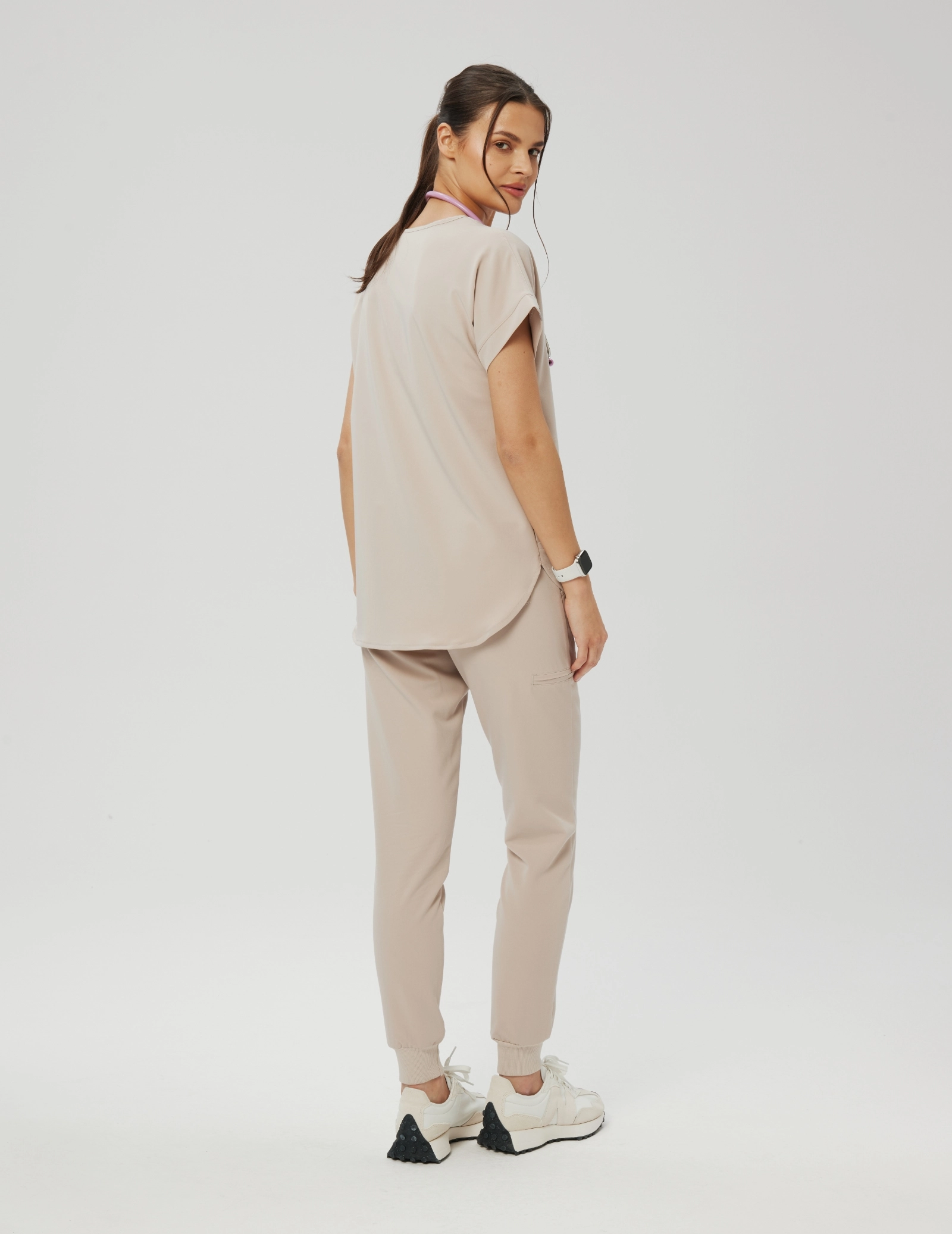 Pantaloni joggers pentru femei - COCONUT Pantaloni joggers pentru femei - COCONUT