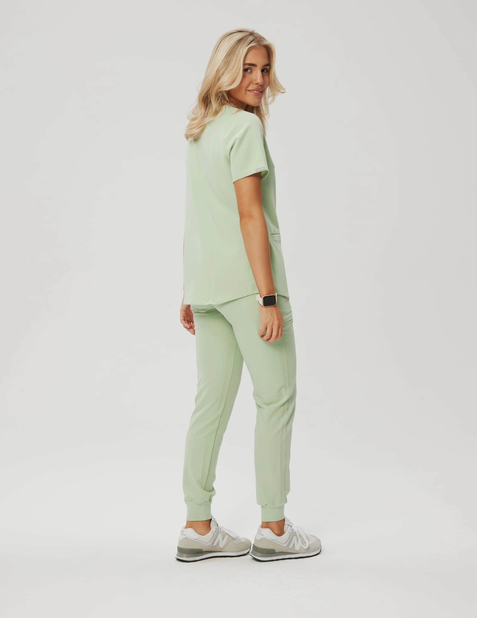 Pantaloni joggers pentru femei - MATCHA LATTE