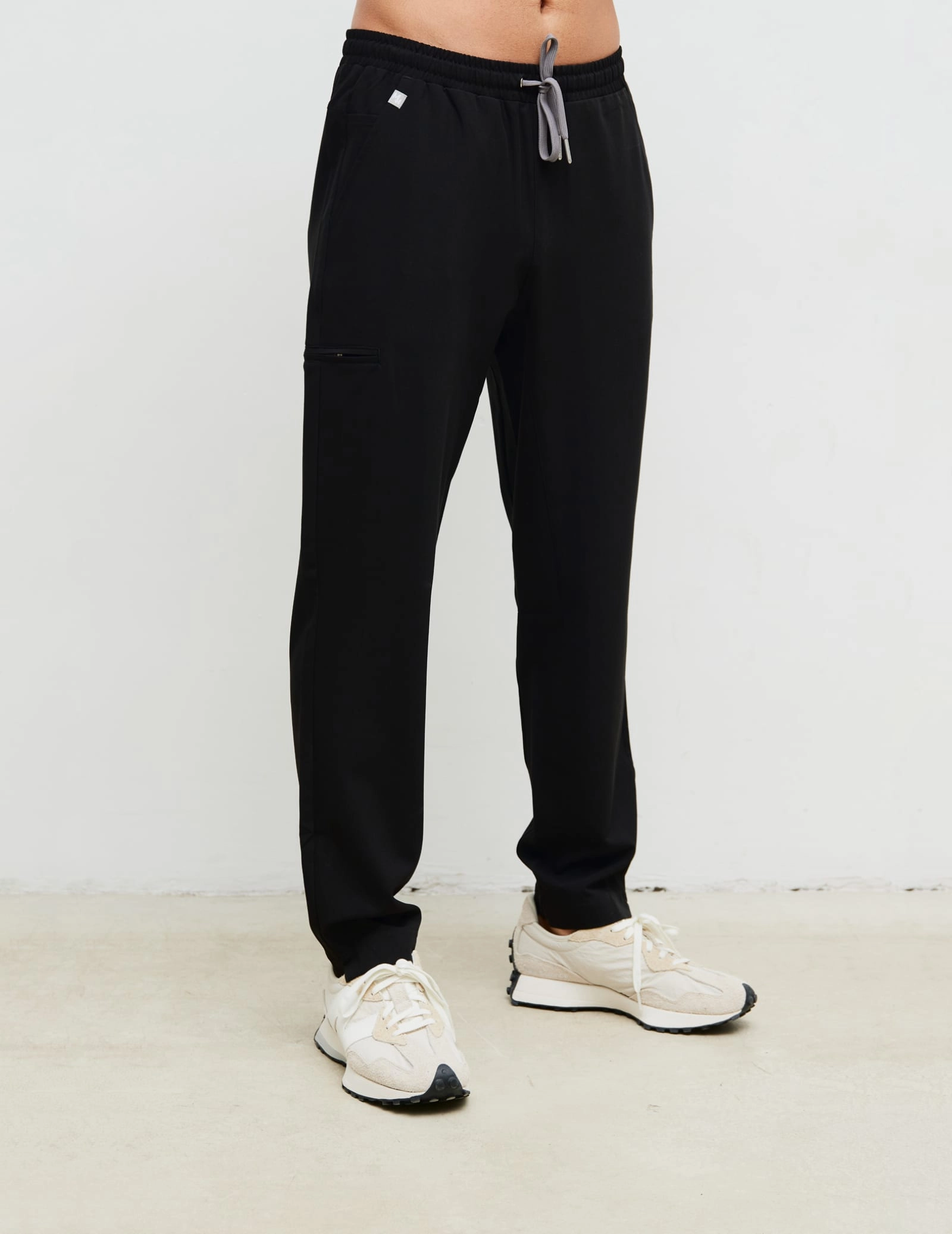 Pantaloni basic pentru bărbați - BLACK