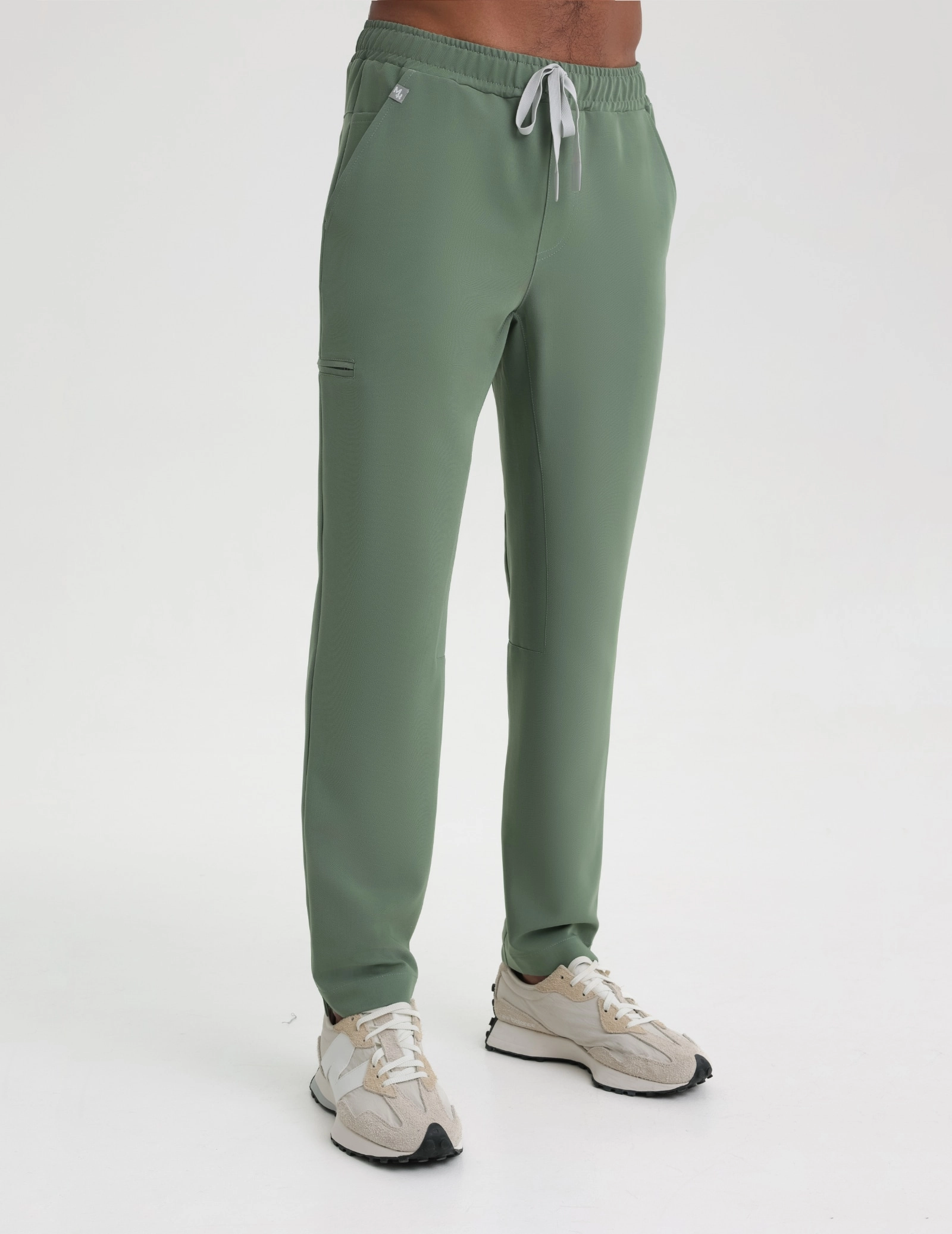 Pantaloni basic pentru bărbați - KHAKI Pantaloni basic pentru bărbați - KHAKI