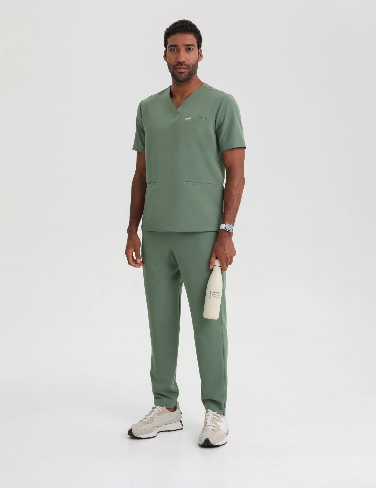 Pantaloni basic pentru bărbați - KHAKI Pantaloni basic pentru bărbați - KHAKI