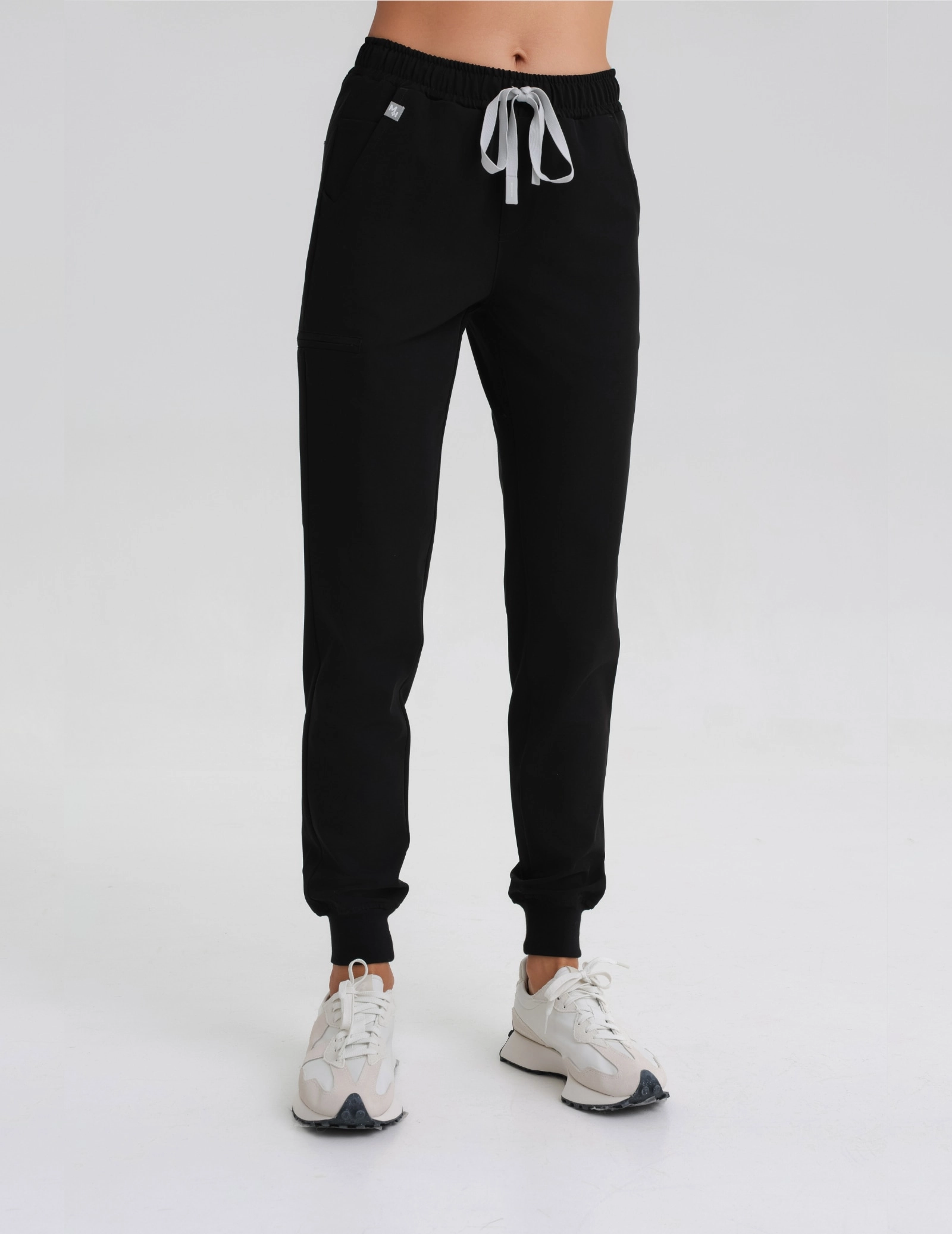 Pantaloni Joggers pentru femei - BLACK Pantaloni Joggers pentru femei - BLACK