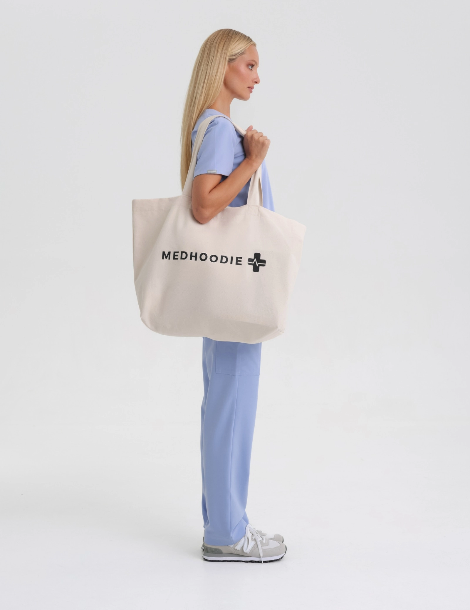 Geantă Shopper Oversize – "Forget nudes show me your veins"