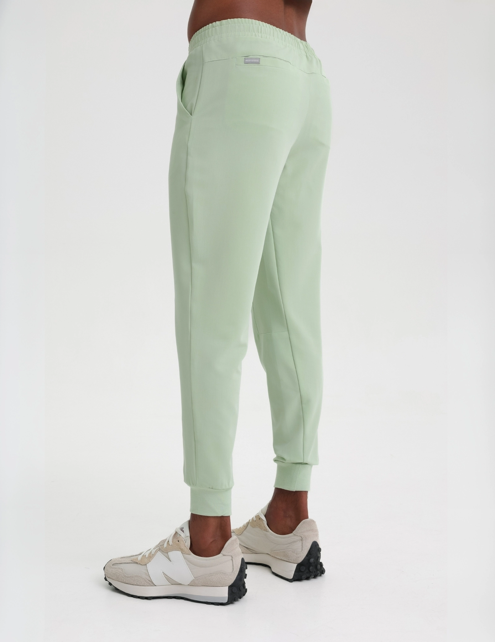 Pantaloni Joggers pentru bărbați - MATCHA LATTE Pantaloni Joggers pentru bărbați - MATCHA LATTE