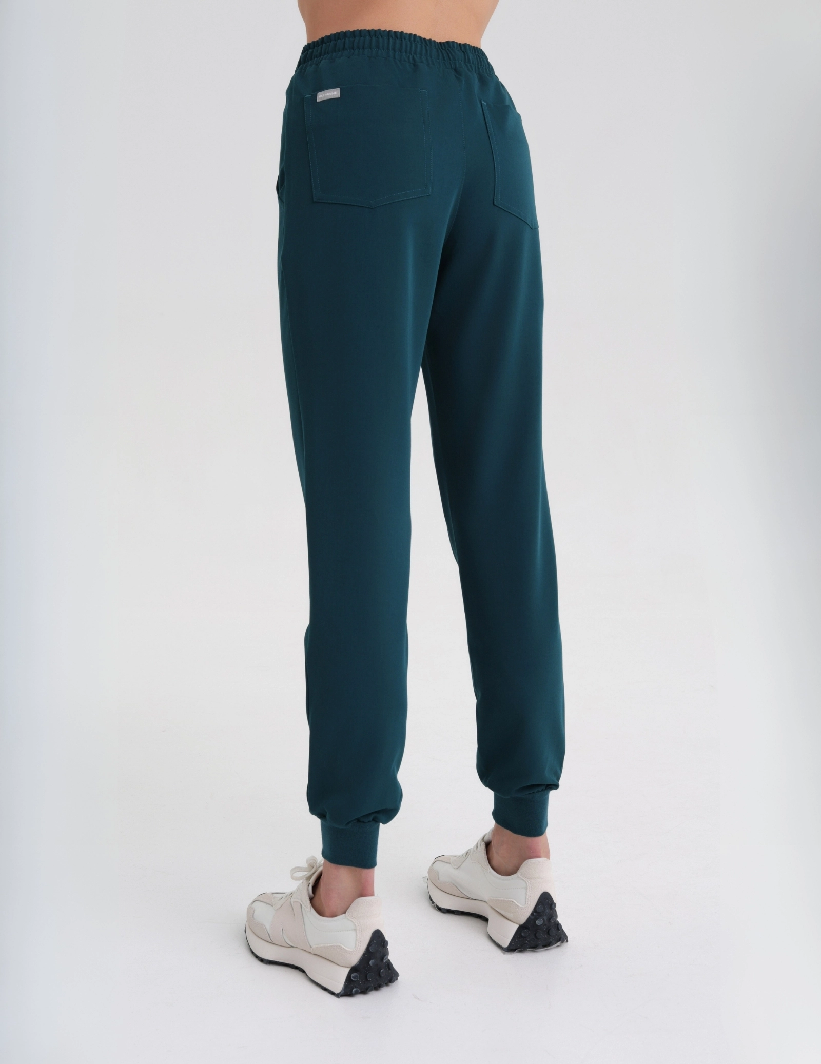 Pantaloni joggers pentru femei - DEEP GREEN Pantaloni joggers pentru femei - DEEP GREEN
