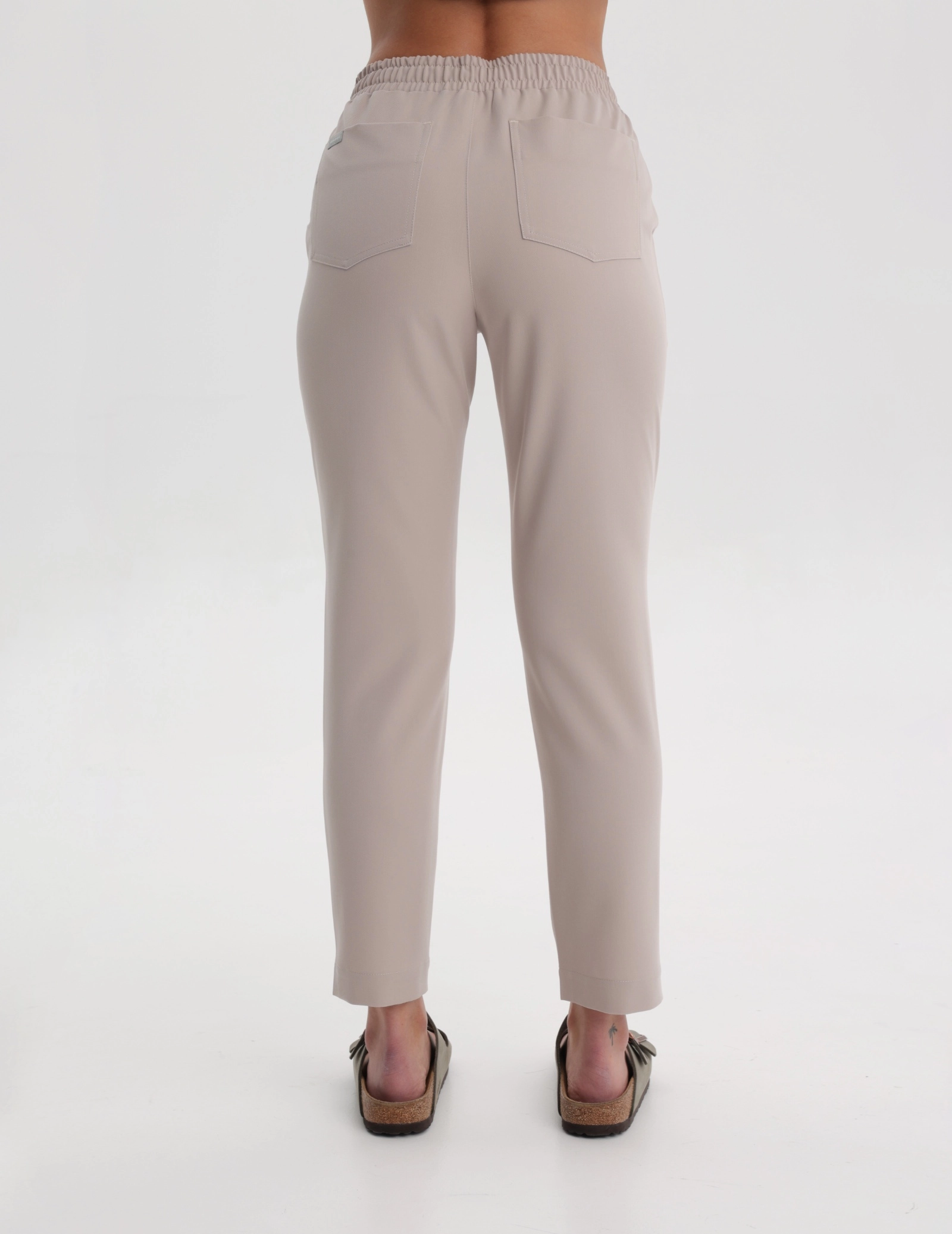 Pantaloni pentru femei Basic - COCONUT