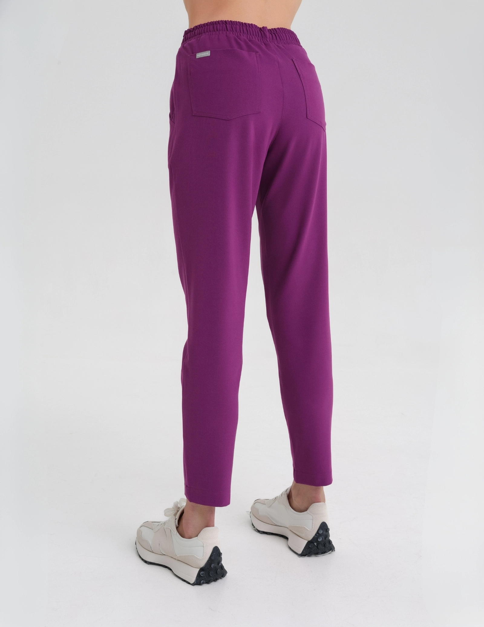 Pantaloni pentru femei Basic - GRAPE PURPLE