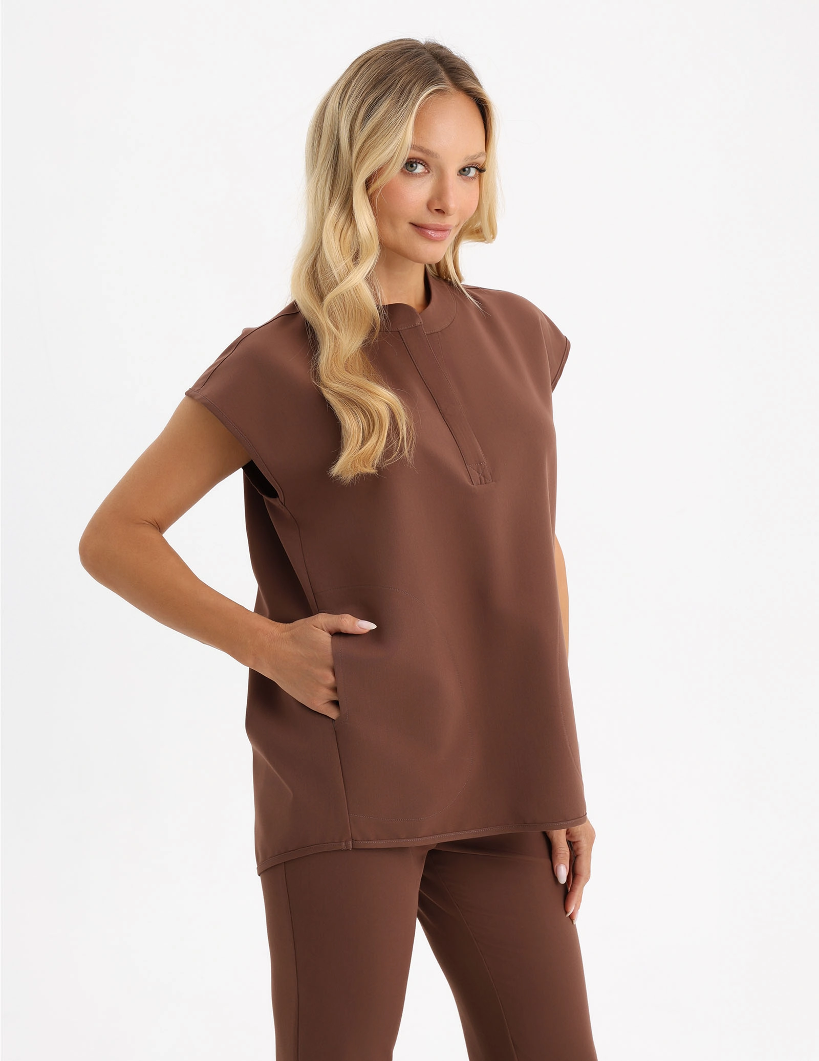 Bluză Medicală Khloe - MILKY BROWN
