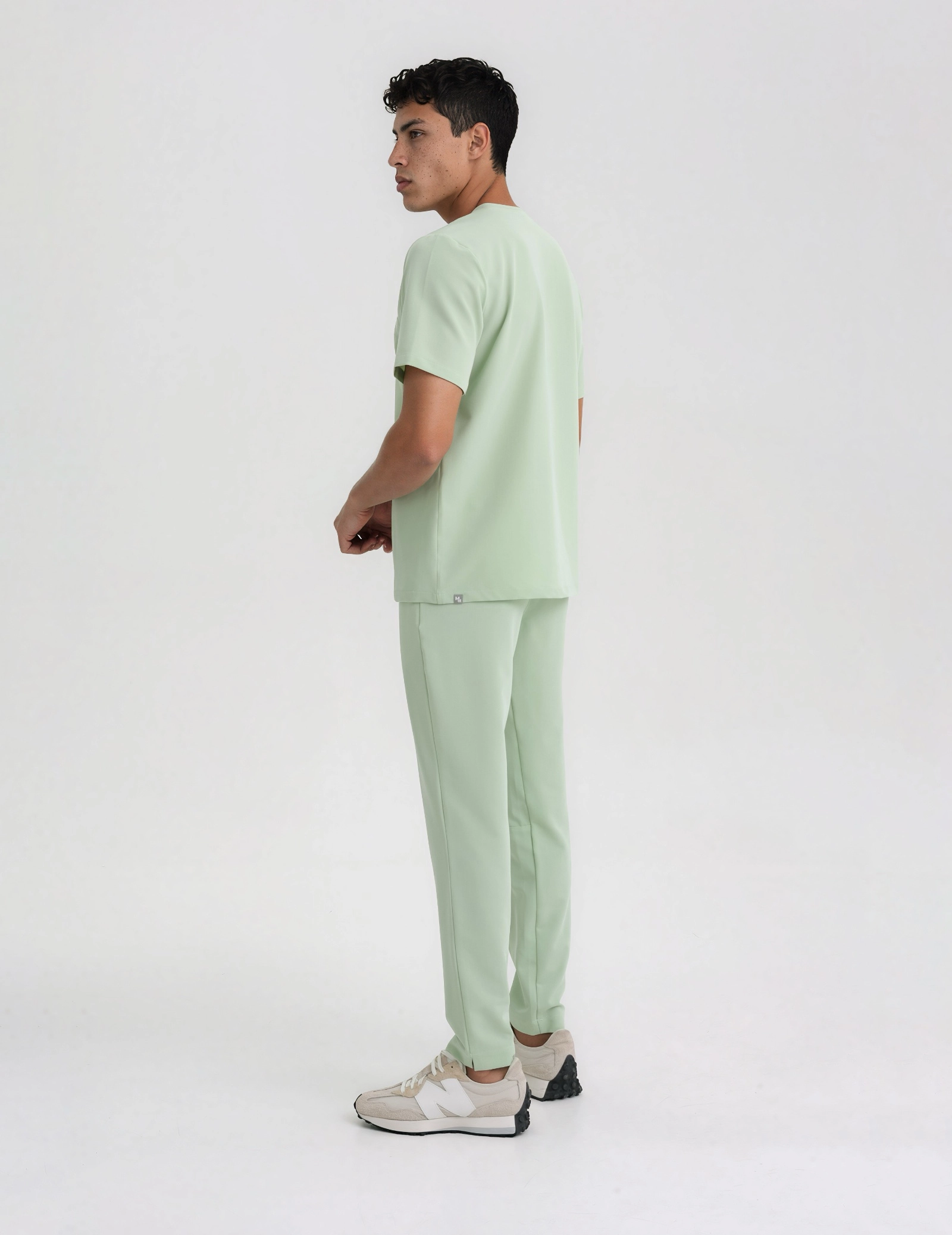 Pantaloni basic pentru bărbați - MATCHA LATTE